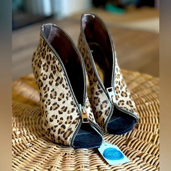 CARLOS LEOPARD COW HIDE ZIPPER HEEL - Picture 1 of 7